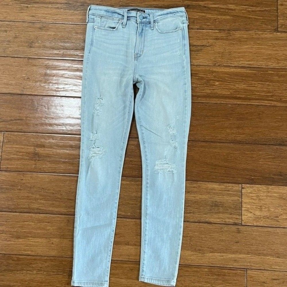Abercrombie & Fitch High Waisted Jeans